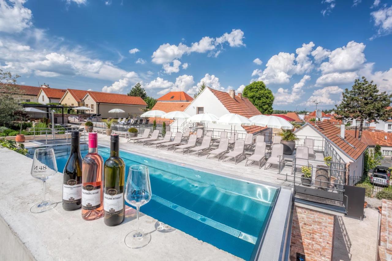Resort Valtberg - Depandance Valtice Kültér fotó